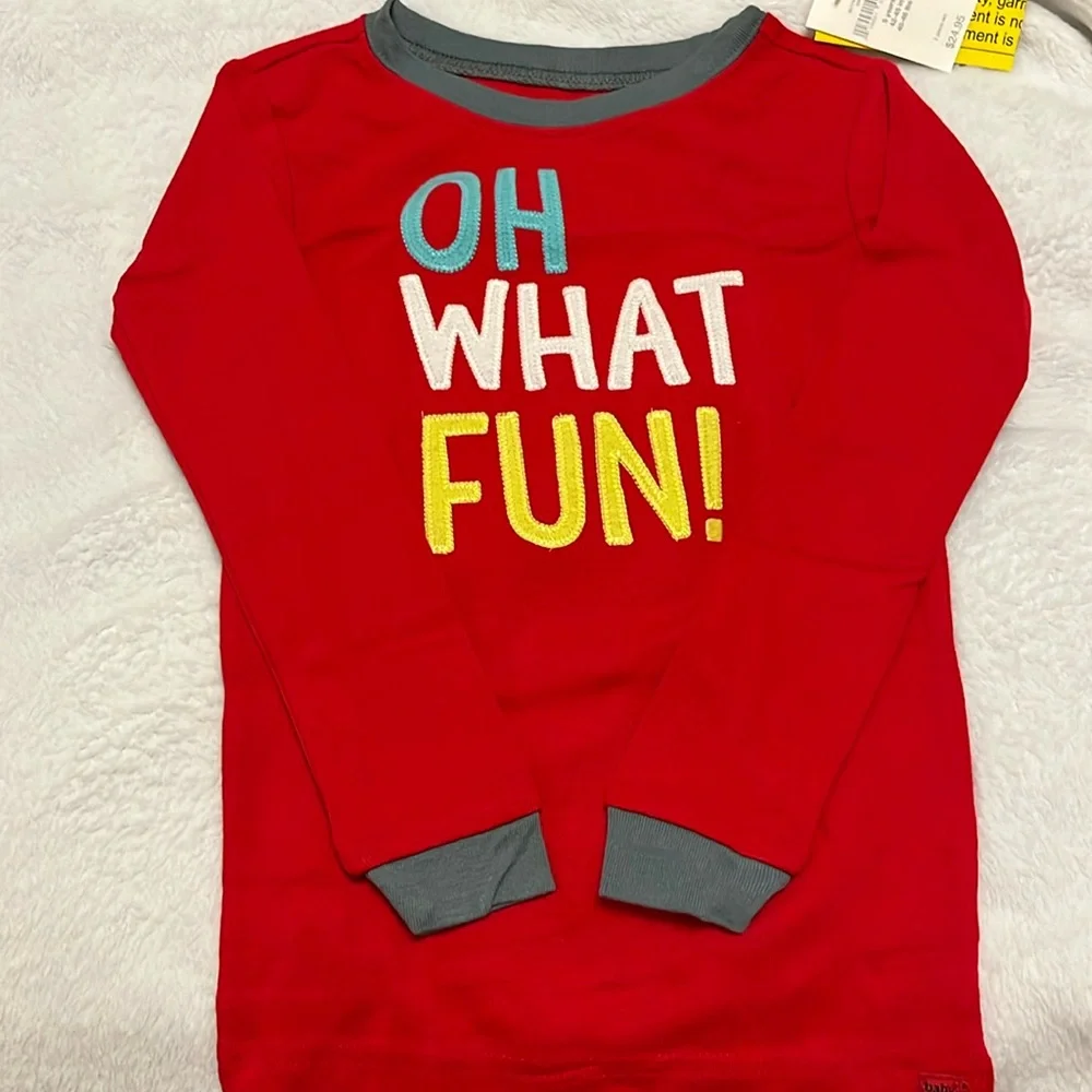 NWT Baby Gap Christmas PJs - size (5)